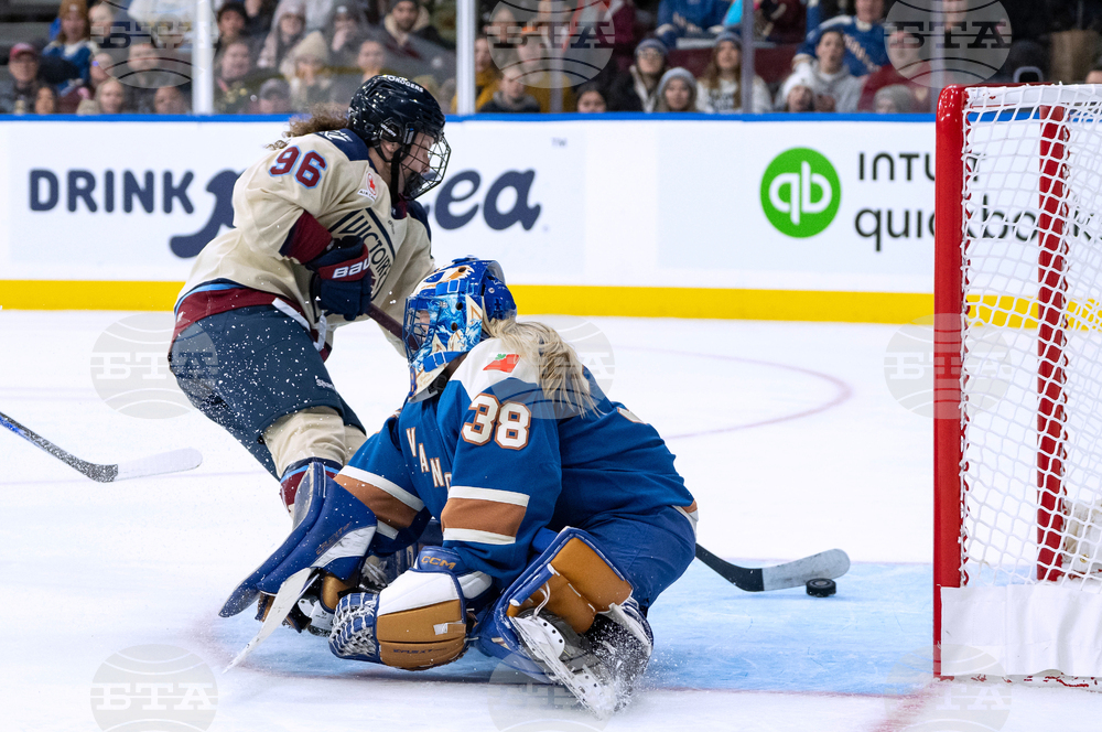 PWHL Victoire Goldeneyes Hockey