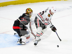 Blackhawks Senators Hockey