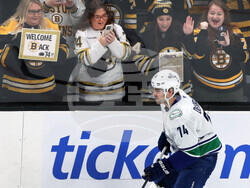 Canucks Bruins Hockey