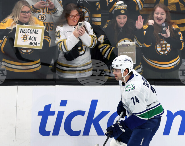 Canucks Bruins Hockey