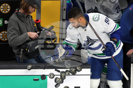 Canucks Bruins Hockey