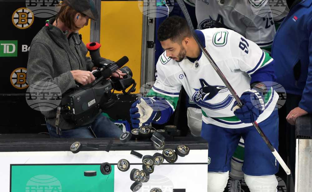 Canucks Bruins Hockey