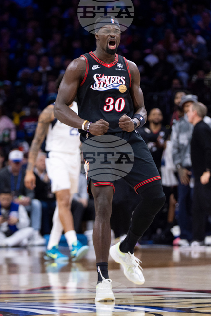 Mavericks 76ers Basketball