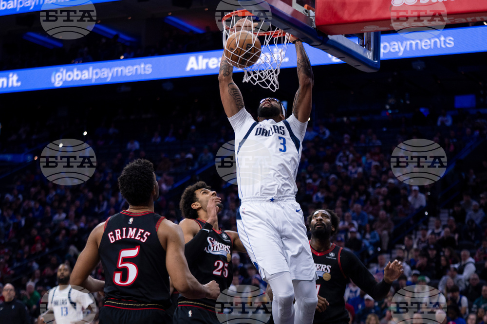 Mavericks 76ers Basketball