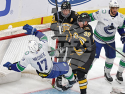 Canucks Bruins Hockey