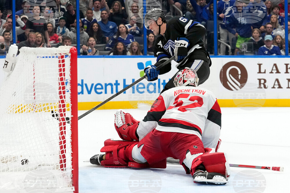 Hurricanes Lightning Hockey