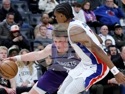 Hornets Pistons Basketball