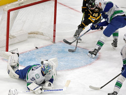 Canucks Bruins Hockey