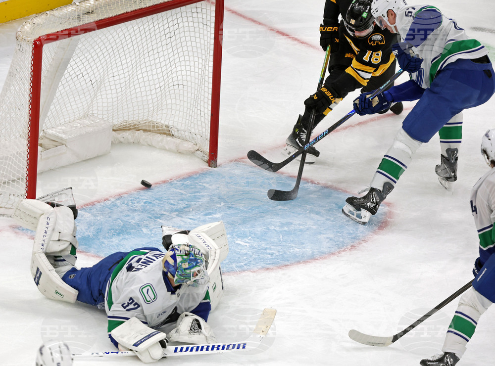 Canucks Bruins Hockey