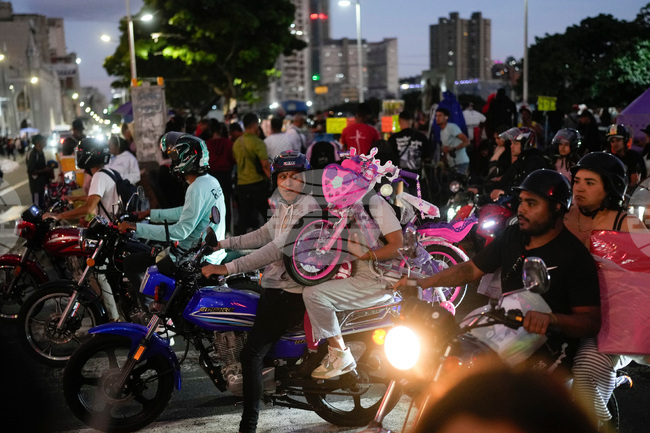 APTOPIX Venezuela Christmas