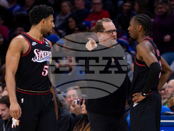 Mavericks 76ers Basketball