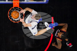 Mavericks 76ers Basketball