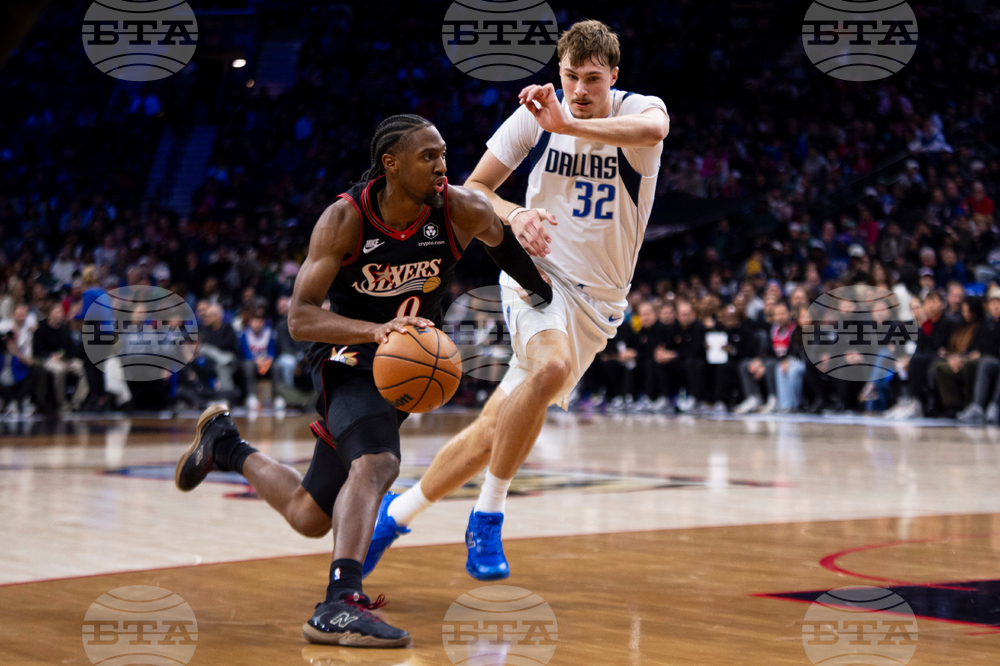 Mavericks 76ers Basketball