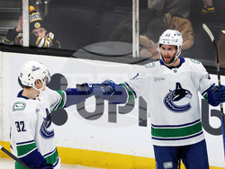 Canucks Bruins Hockey