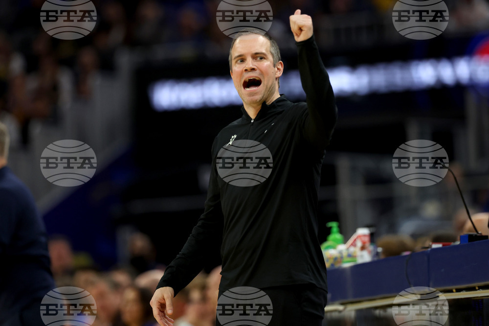 Suns Warriors Basketball