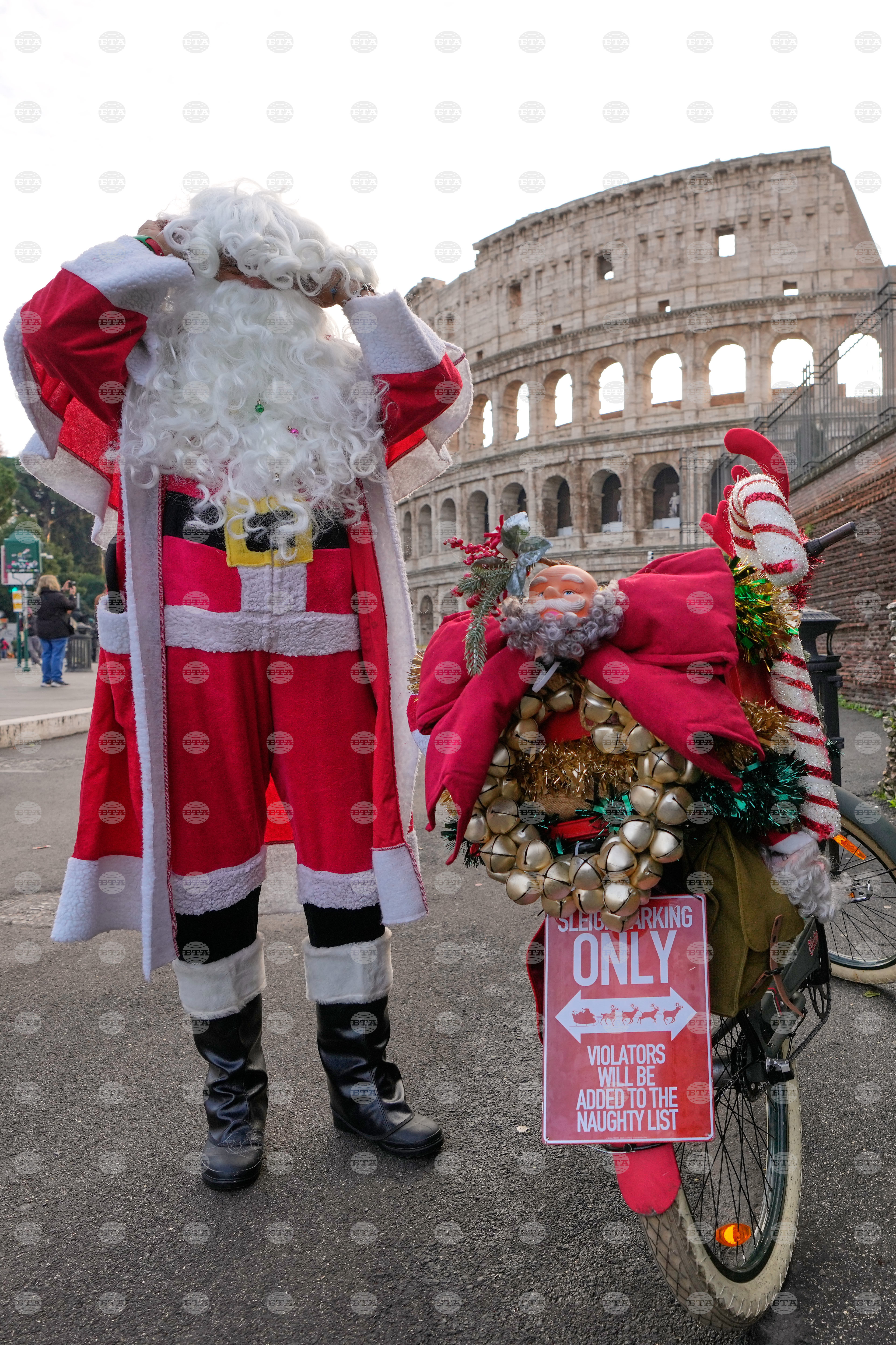 Italy Cycling Santa Clauses