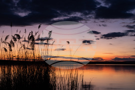 Бургас - привечер над Мандренско езеро