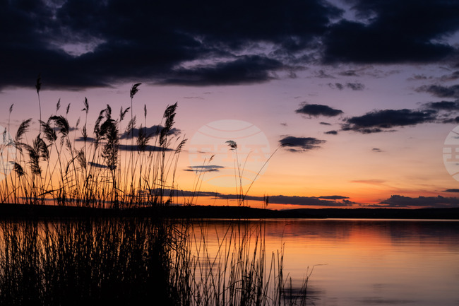 Бургас - привечер над Мандренско езеро