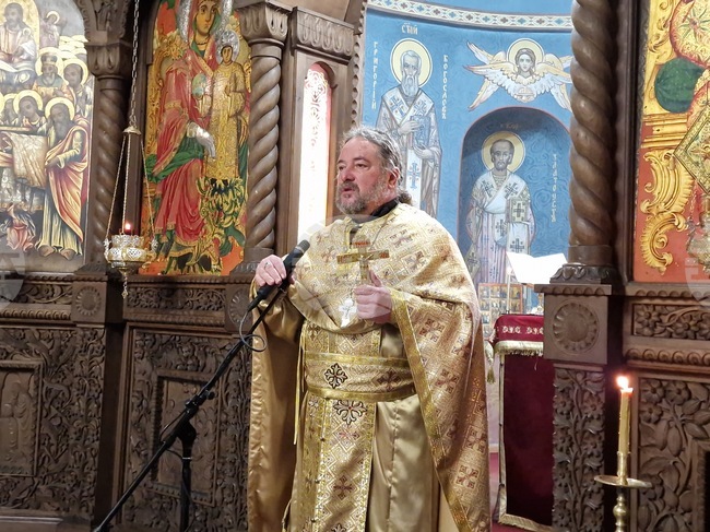 Тялото ни е храм, за който трябва да се грижим по правилен начин, каза отец Бисер Христов в храма „Св. Успение Богородично“ в Търговище