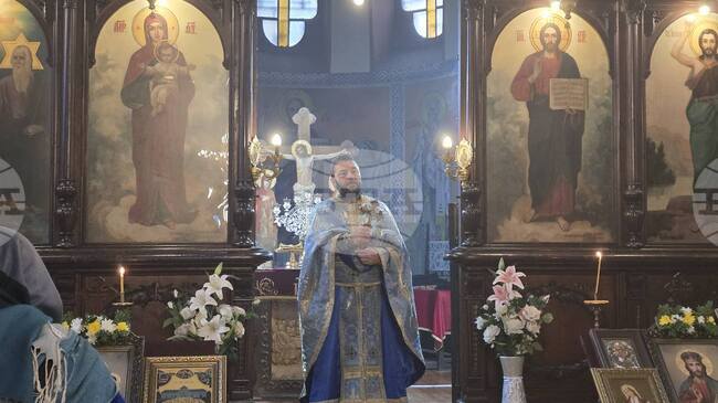 Нека отхвърлим всеки грешен помисъл и злина, да се приготвим достойно за посрещането на Рождество Христово, призова отец Емануил в Добрич