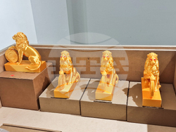 Яра Бубнова - изложба - лев