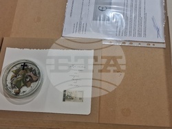 Яра Бубнова - изложба - лев