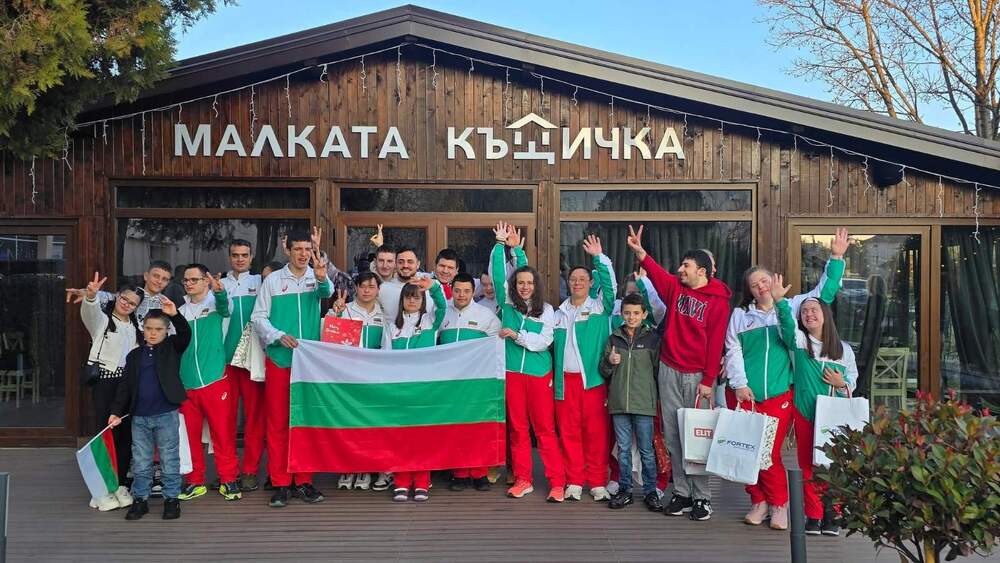 Карлос Насар се срещна със спортисти от ФАФА България в навечерието на Коледа