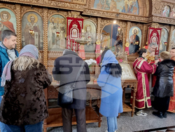 Шумен - църква „Св. Три Светители“ - неделна служба