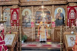 Шумен - църква „Св. Три Светители“ - неделна служба