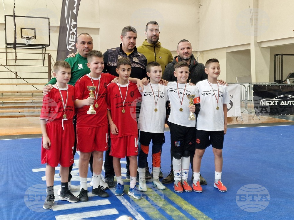 Отборът на Седмо училище „Георги С. Раковски“ Перник стана победител в коледния турнир по футбол 3х3 на закрито