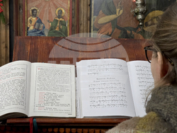 Видин - старинен храм „Св. Петка“ - митрополит Пахомий - литургия