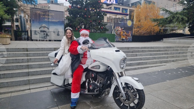 Дядо Коледа пристигна на мотор в Стара Загора