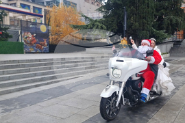 Стара Загора - Дядо Коледа на мотор