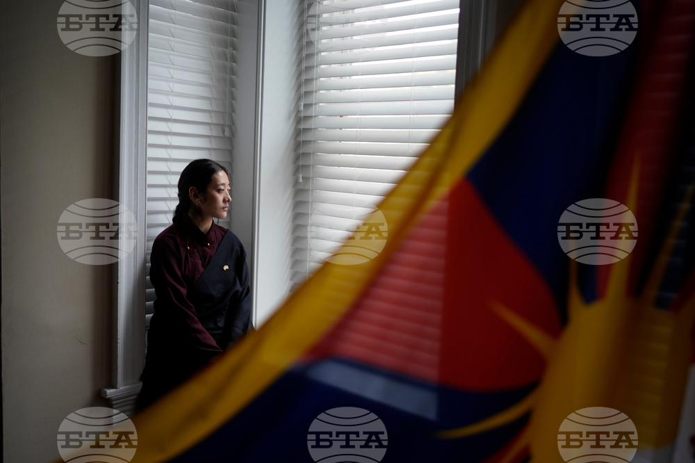 Digital Cage Tibet Exile Photo Essay