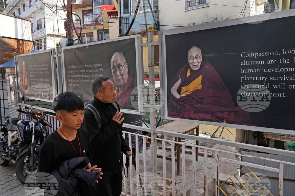 Digital Cage Tibet Exile Photo Essay