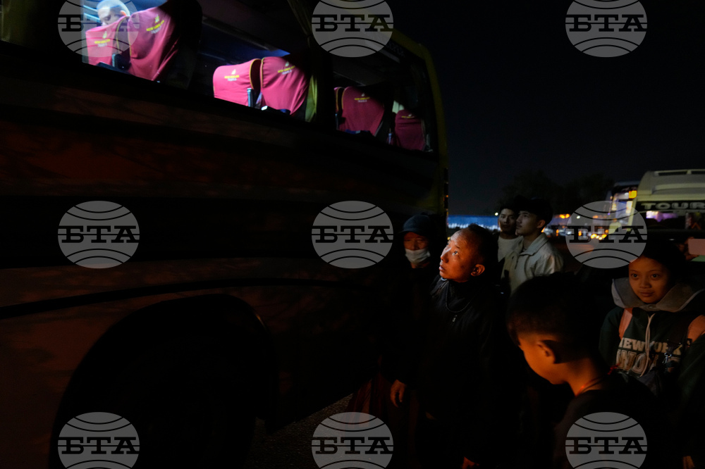 Digital Cage Tibet Exile Photo Essay