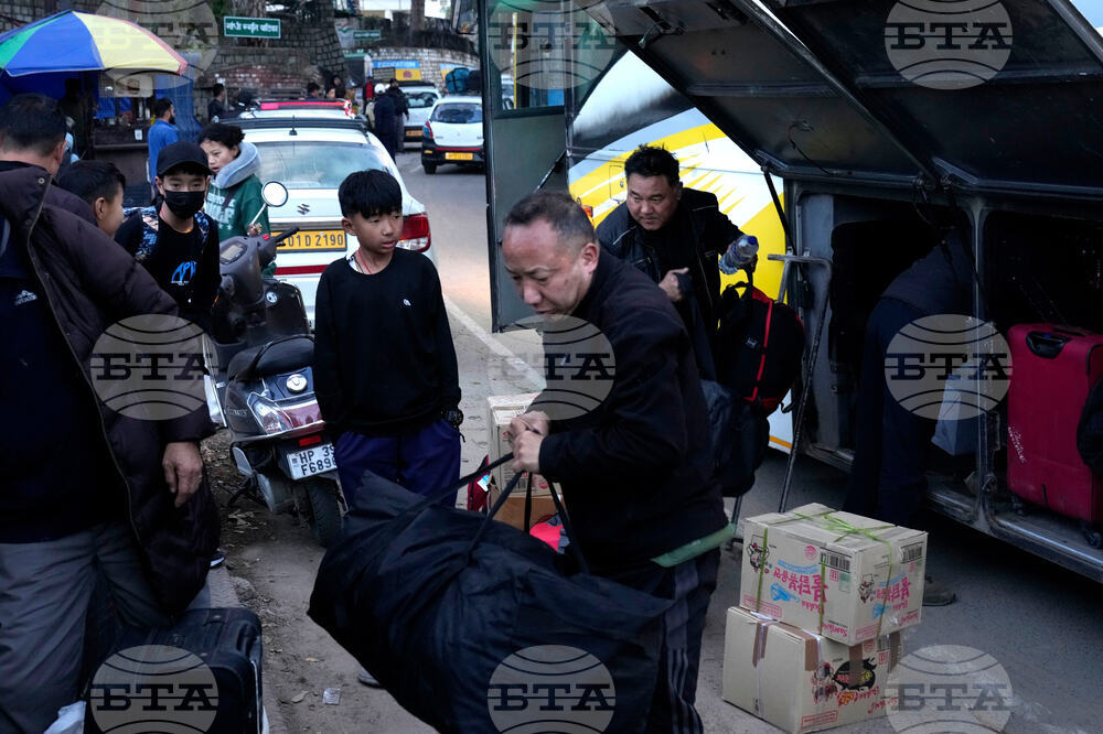 Digital Cage Tibet Exile Photo Essay