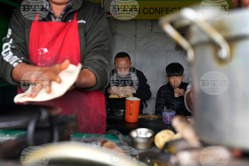 Digital Cage Tibet Exile Photo Essay