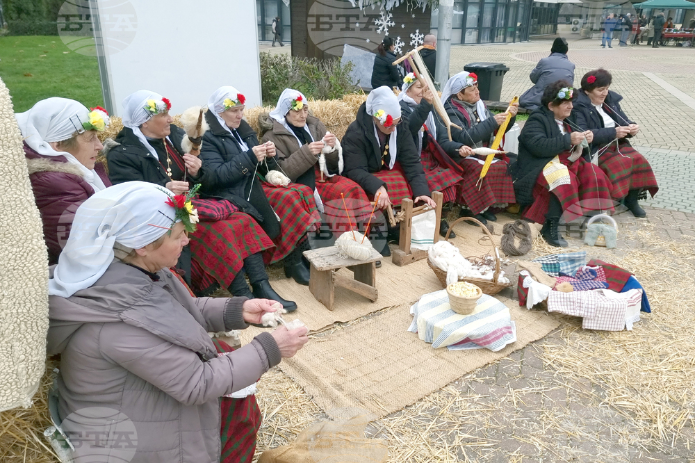 Димитровград - празник „Коледна трапеза“