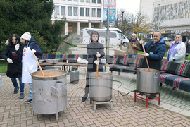 Димитровград - празник „Коледна трапеза“