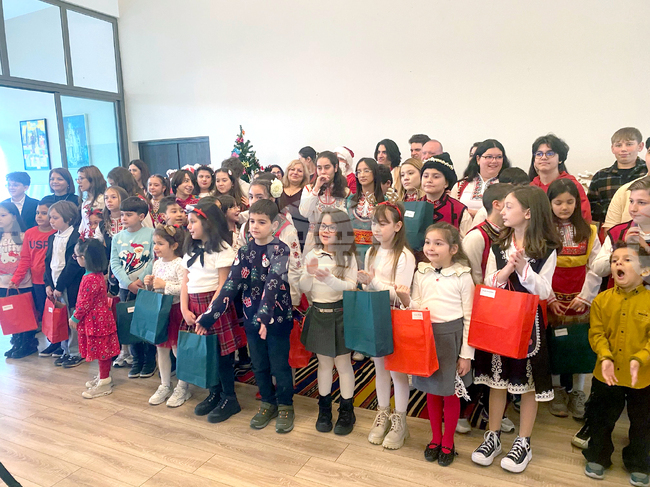 Коледно тържество се проведе в българското неделно училище „Св. Св. Кирил и Методий“ към Генералното консулство на България в Истанбул