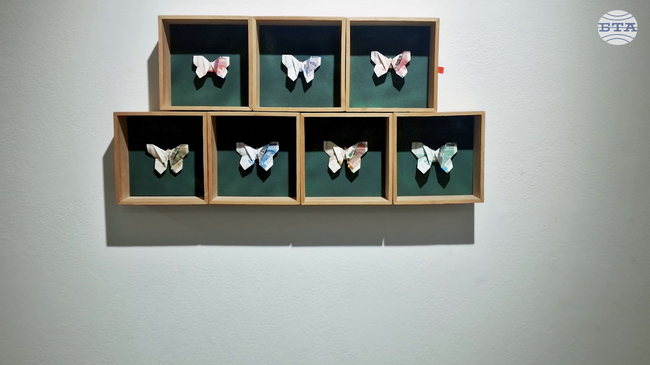 С изложбата „Време за пари“ решихме изкуството да се сбогува с лева и да приветства еврото, каза пред БТА Яра Бубнова