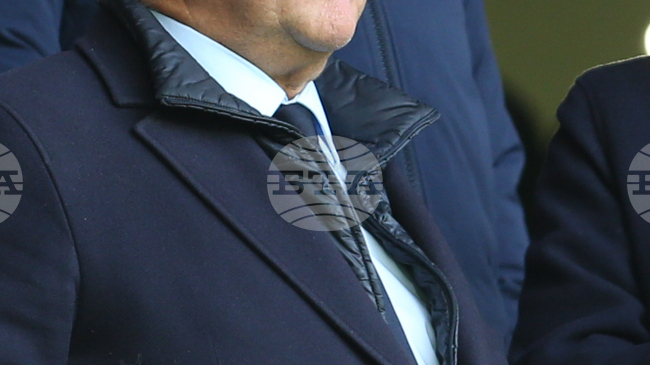 Президентът на Барселона Жоан Лапорта призна, че дъждът е изненадал всички на ремонтирания клубен стадион