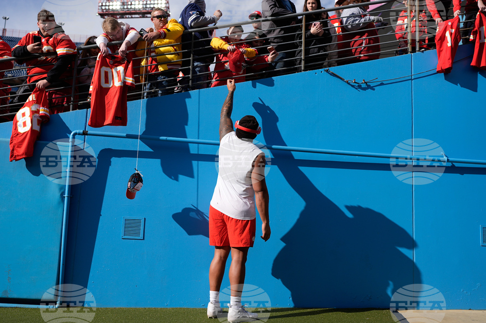 Chiefs Titans Football