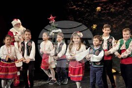 Гърция - Българско неделно училище „Паисий Хилендарски" - коледно тържество