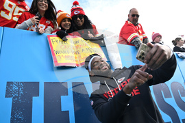 Chiefs Titans Football