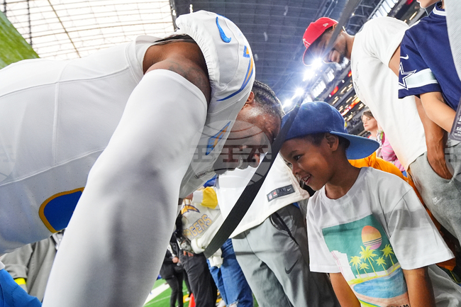 APTOPIX Chargers Cowboys Football