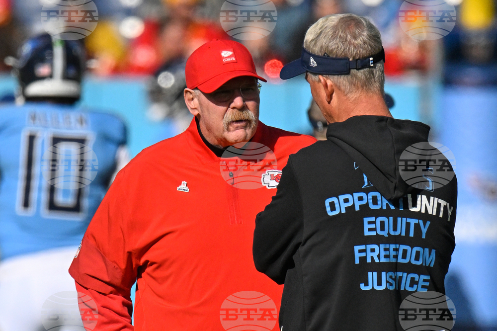 Chiefs Titans Football