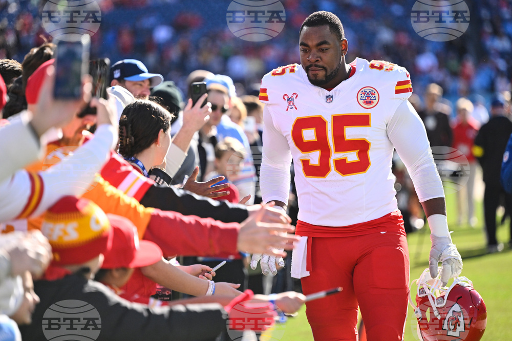 Chiefs Titans Football