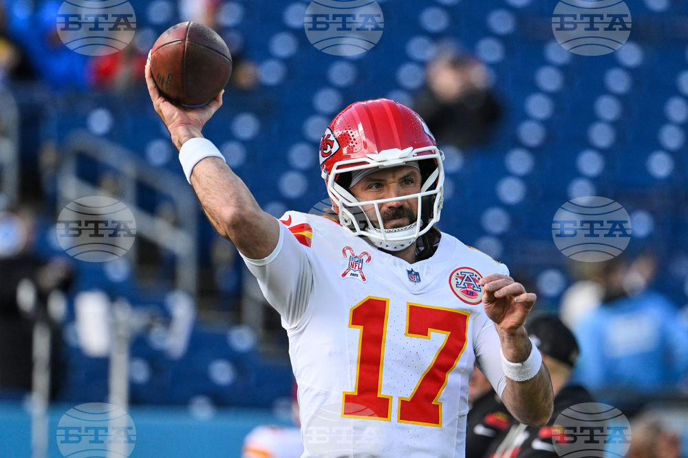 Chiefs Titans Football